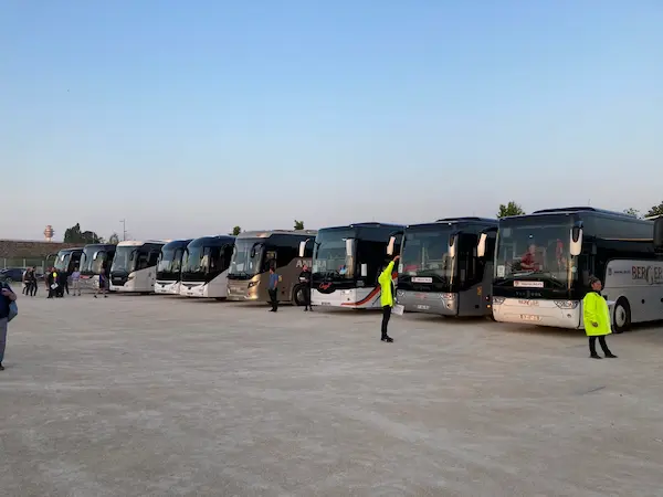 Navette autocar événementielle en action à Lyon